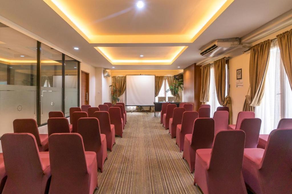 ג'קרטה Sofyan Hotel Cut Meutia מראה חיצוני תמונה